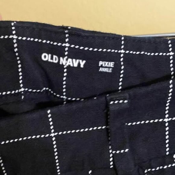 Old Navy Black and White Large Checkered Pixie Pants - Picture 2 of 2